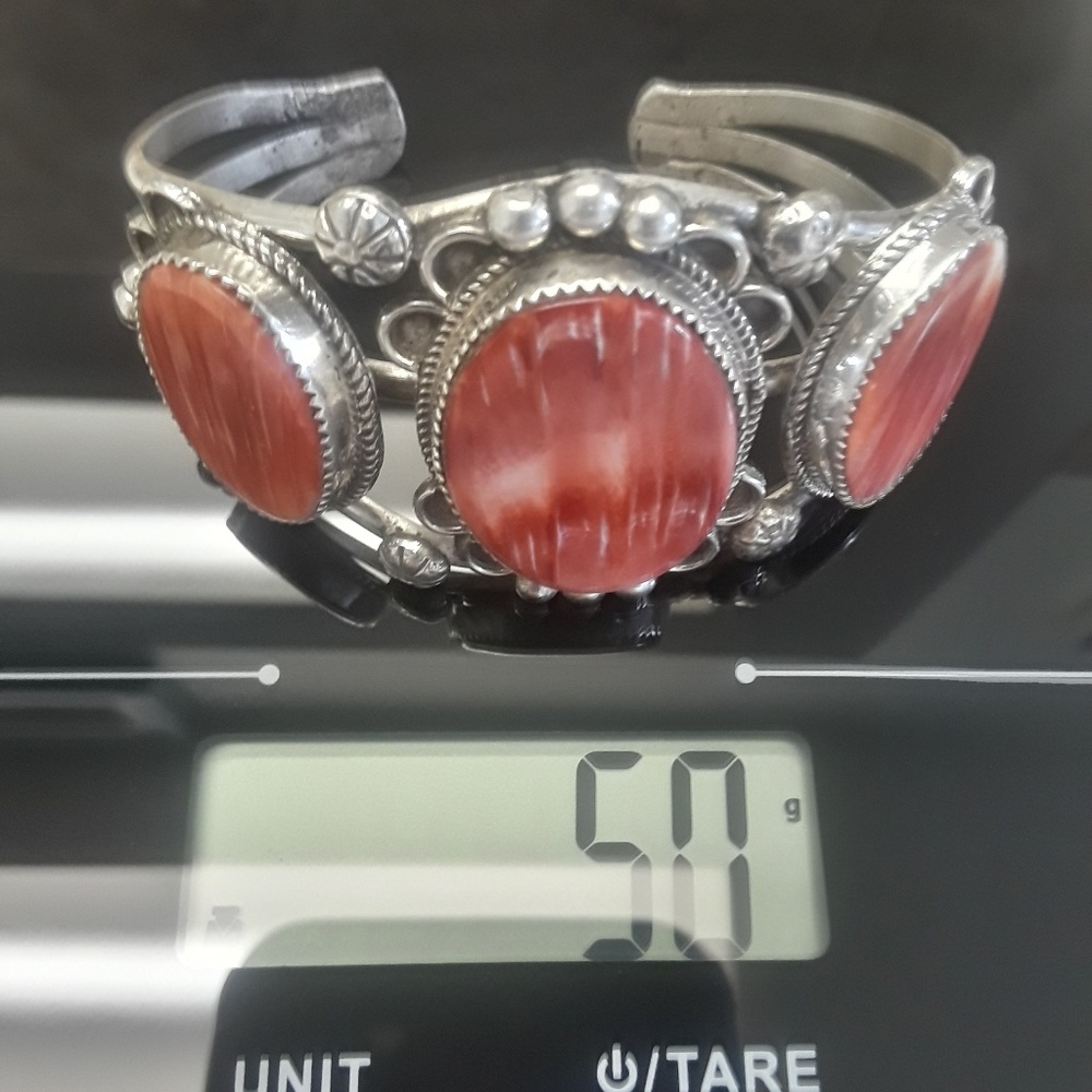 Native American SS Spiny Oyster Cuff - Picture 4 of 7